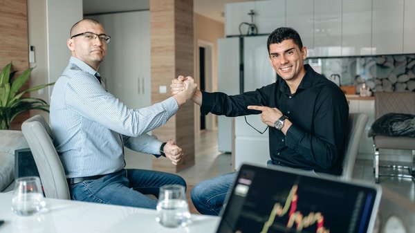 Révolutionner la gestion des équipes de support technique hybride : stratégies innovantes et pratiques essentielles à adopter